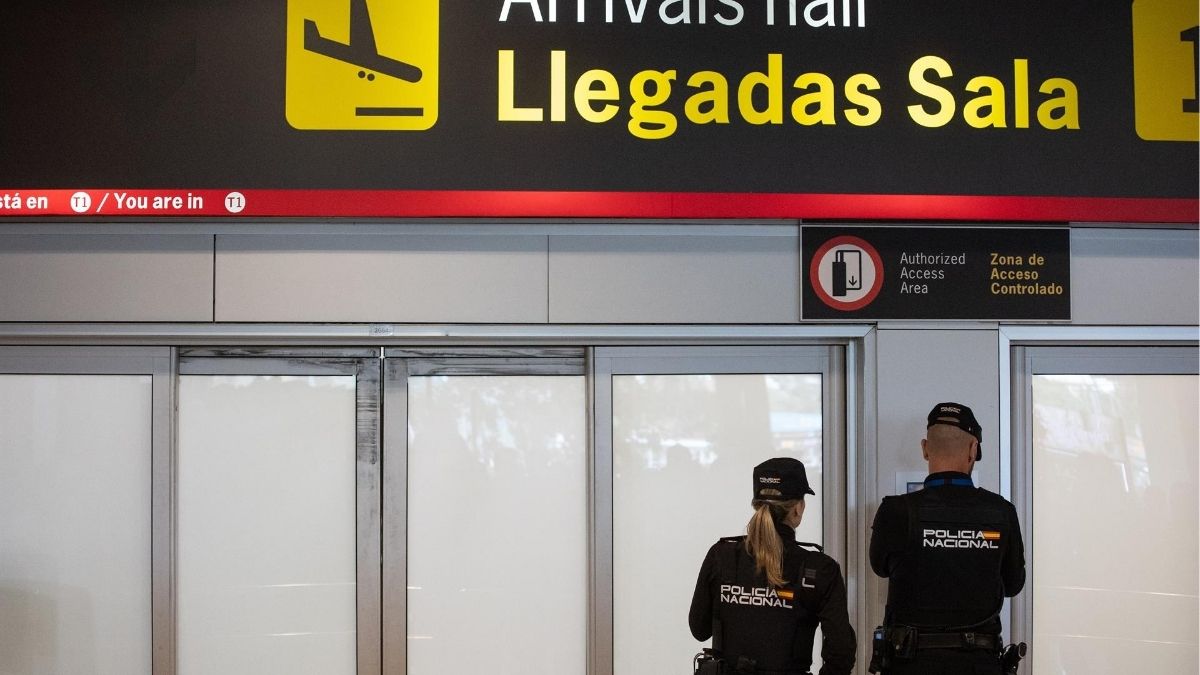 Investigan la fuga del aeropuerto de Barajas de cuatro solicitantes de asilo marroquíes