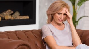 Solo el 5% de las empresas españolas ofrece ayuda a las trabajadoras con menopausia