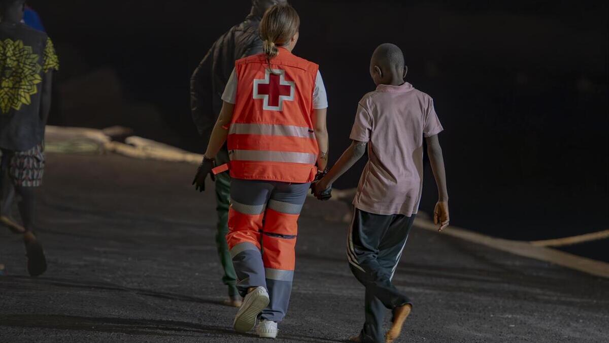 Canarias insta a aumentar la escolarización de menores inmigrantes sin «saturar» los centros