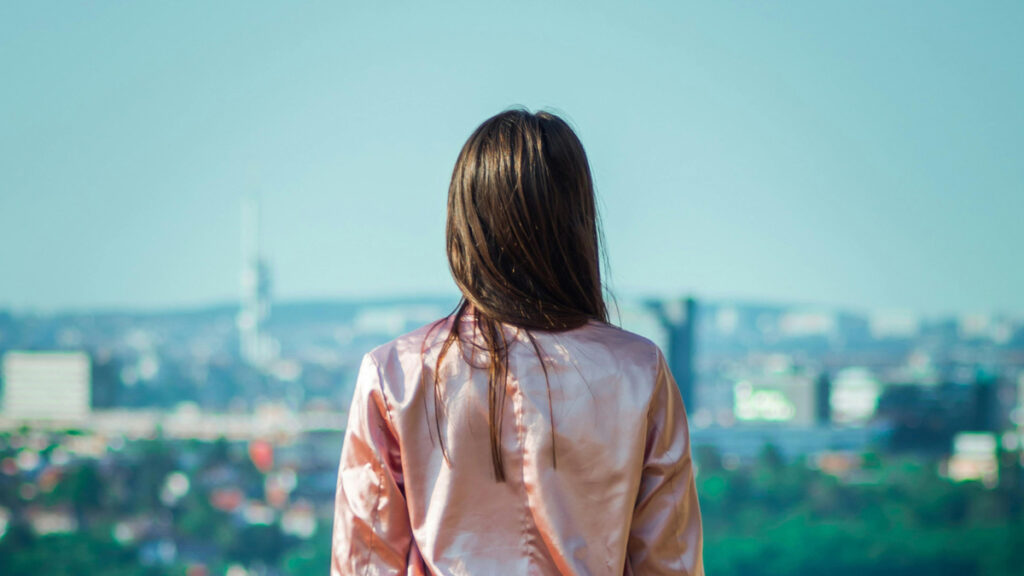 La contaminación de las ciudades es perjudicial para la piel y el cabello