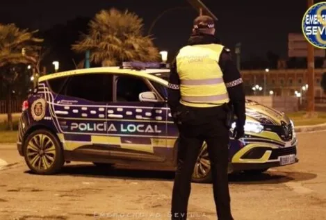 Detenidos tres jóvenes por el robo de un móvil y agredir a dos policías en su huida en Sevilla