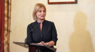 La alcaldesa de Jerez pide a Montero aplicar a todos los ayuntamientos «las medidas» de Jaén