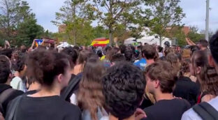 Otro ataque independentista a S'ha Acabat en la UAB termina con la intervención de los Mossos