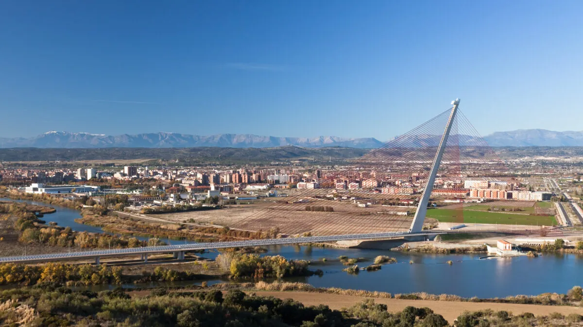 Un ‘tiktoker’ inglés de 26 años muere mientras intentaba escalar un puente en Toledo