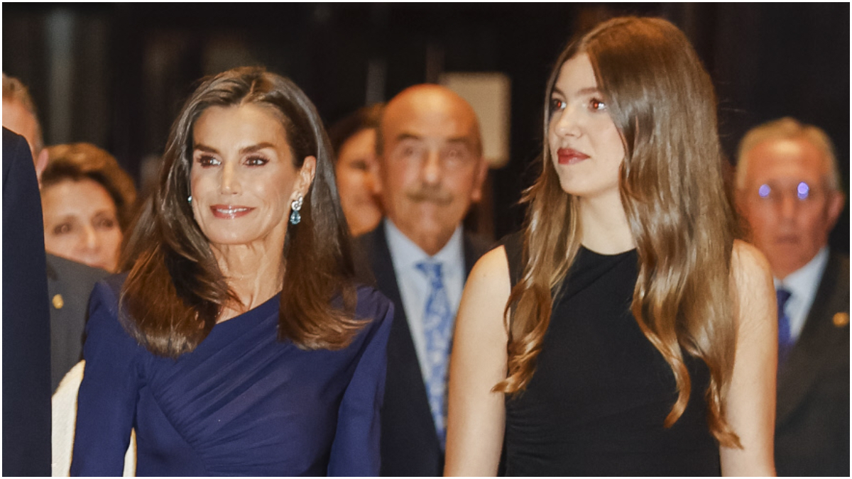 Letizia y Sofía brillan de riguroso negro y azul cediendo todo el protagonismo a Leonor