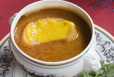 La sopa de pescado de Arguiñano que no pasa de moda