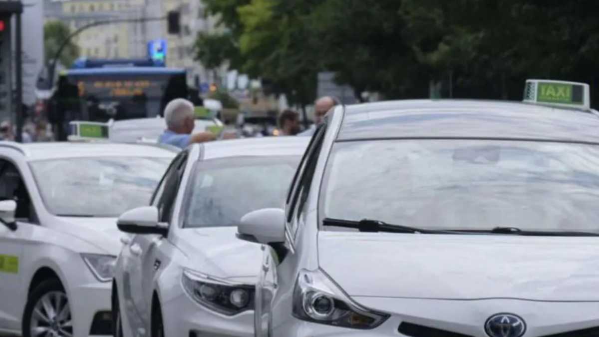 Piden medidas «urgentes» para resolver el «creciente problema» del taxi en Guipúzcoa