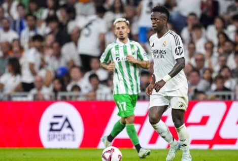 La Audiencia de Sevilla ordena reabrir la causa por insultos racistas a Vinicius en el Villamarín