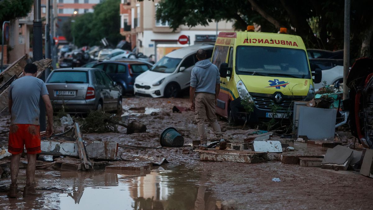 Sube a 221 la cifra de fallecidos en Valencia por las inundaciones provocadas por la DANA