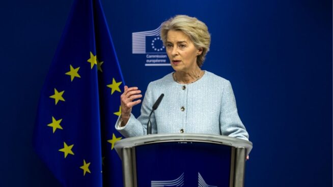 Ursula von der Leyen afea a Viktor Orbán su apoyo al «invasor» Vladimir Putin