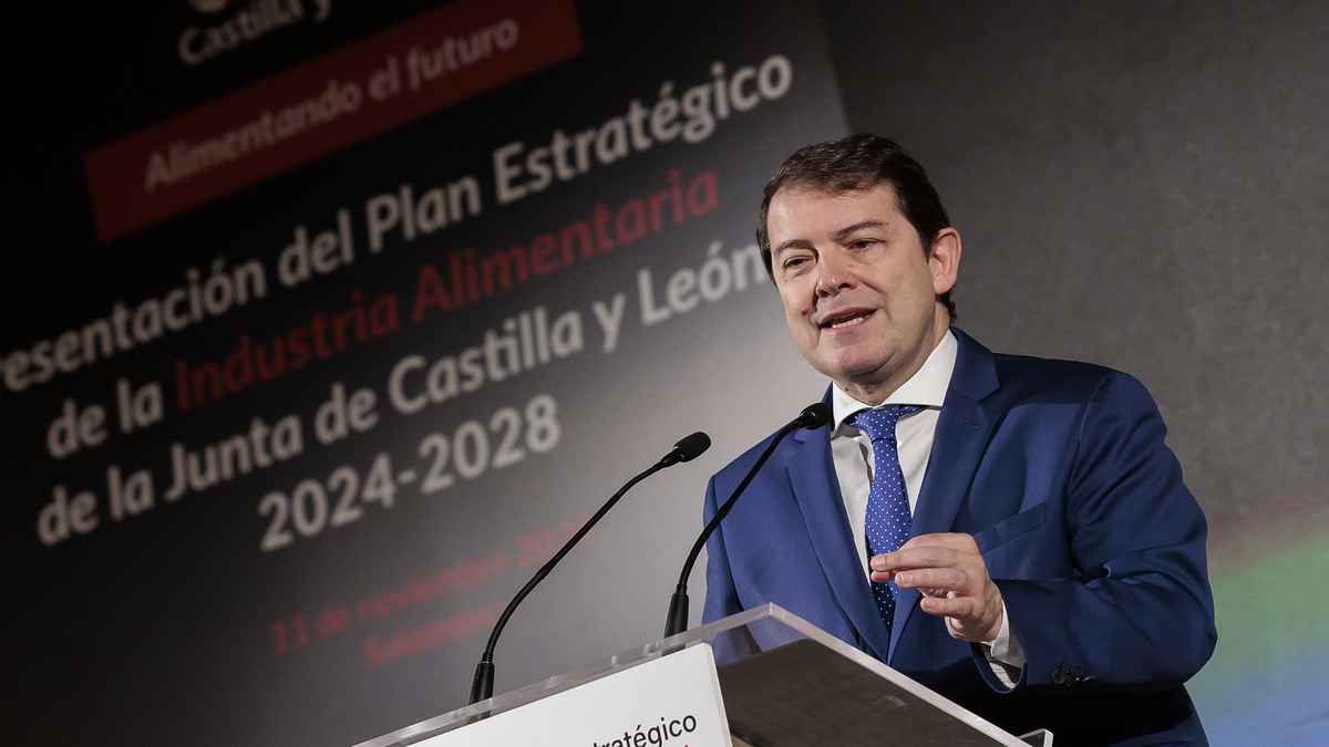 Mañueco lanza un «Plan Estratégico» para la industria agroalimentaria en Castilla y León