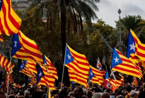 El 54% de catalanes rechaza la independencia, 14 puntos más que los que están a favor