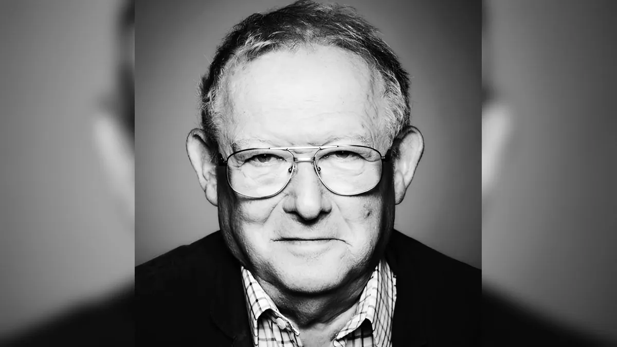 Adam Michnik: «El comunismo es un cruce entre una secta religiosa y una banda criminal»