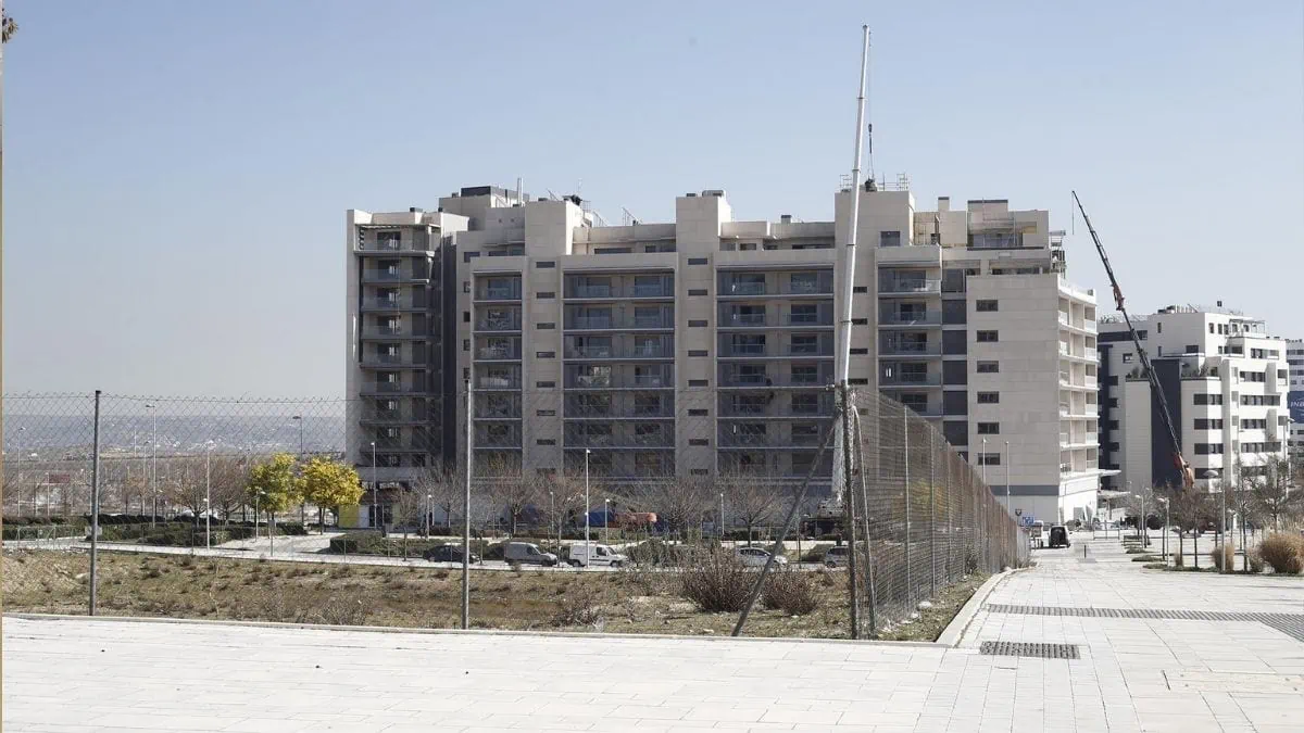 La Junta adquiere viviendas de la SAREB para alquiler social en Castilla y León