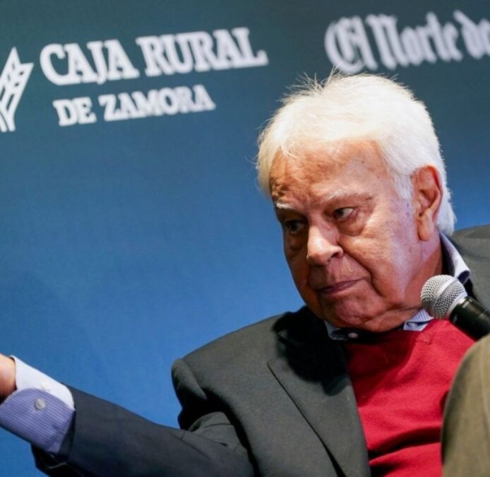 Felipe González, a Sánchez: «Yo no habría dicho que me pidan lo que necesiten»