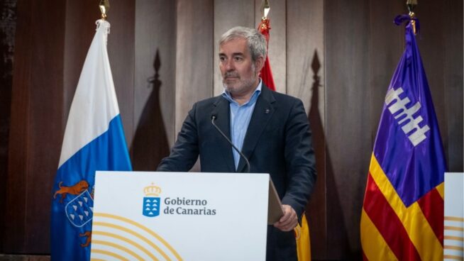 Canarias anuncia un recurso para que el Estado atienda a los menores inmigrantes