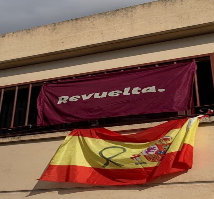 Revuelta, la asociación juvenil ligada a Vox, recoge 1.000 toneladas de ayuda para Valencia