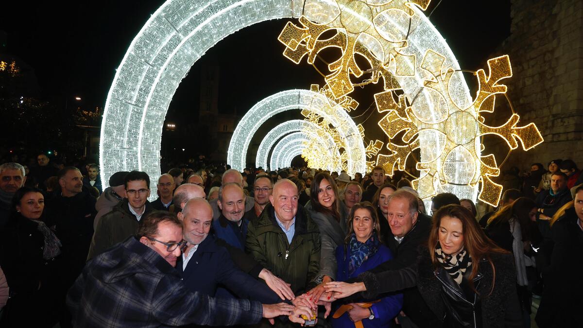 Valladolid enciende la magia de la Navidad con un espectacular alumbrado navideño