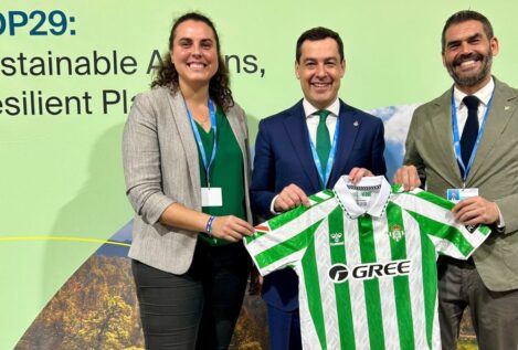 El Real Betis asiste a la COP29 para reafirmar el pacto del fútbol contra el cambio climático