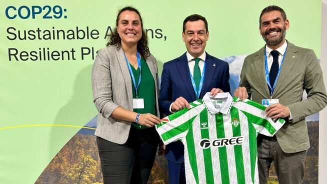 El Real Betis asiste a la COP29 para reafirmar el pacto del fútbol contra el cambio climático