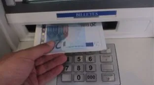 El dinero en efectivo bate otro récord en España en pleno impulso al proyecto del euro digital