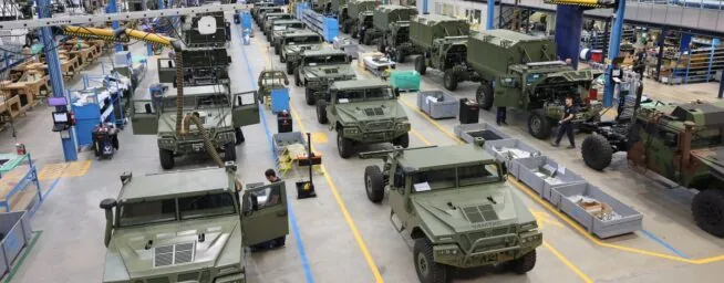 Polémica en Defensa por una licitación de 250 millones que ha sido adjudicada por la mitad