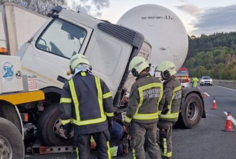 Herido un transportista en Bárcena de Cicero (Cantabria) tras chocar con otro camión parado