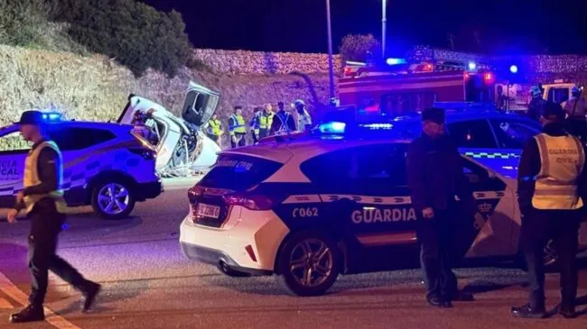 Mueren seis personas, cuatro de ellos menores, en un accidente de tráfico en Menorca