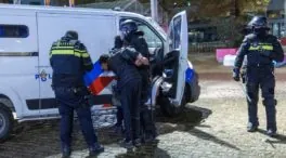 La alcaldesa de Ámsterdam, tras los disturbios de este lunes: «Escalofriante caza de judíos»