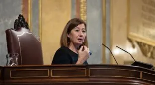 El Congreso permite registrar textos en lenguas cooficiales y prescindir aún más del castellano