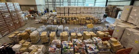 Madrid almacena en Ifema y otras cuatro naves en Alcalá toda la ayuda con dirección a Valencia