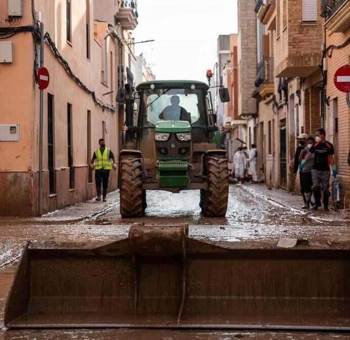 La ONG del chef Chema de Isidro lanza huchas solidarias en hostelería para ayudar a Valencia