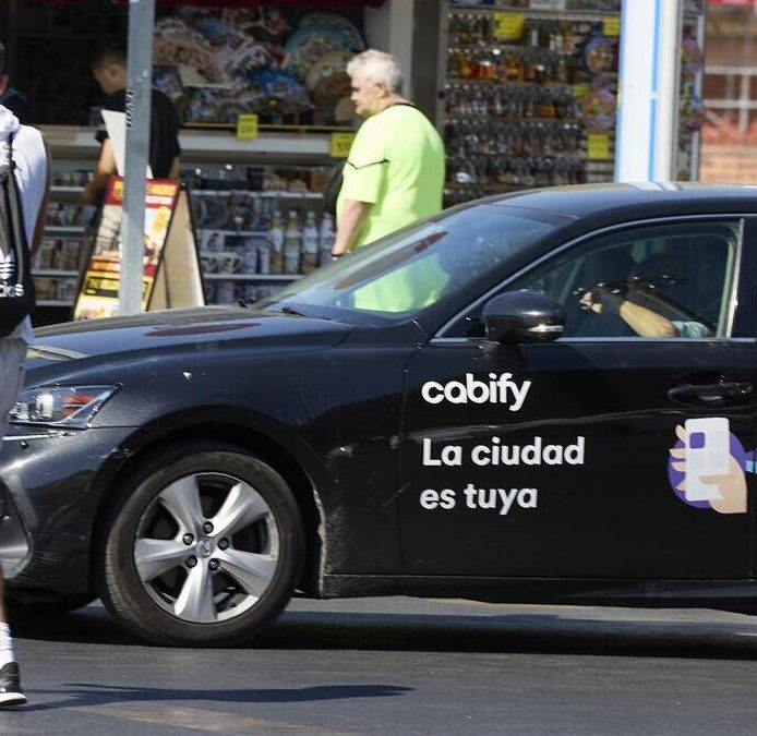 Cabify brinda su apoyo a los afectados por el temporal y dona 150.000 botellas de agua