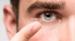 Este es el momento exacto para cambiar de estuche de lentillas: ¡Puedes contraer bacterias!