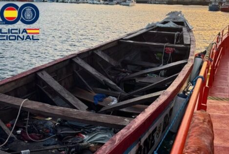 Detenido en Vigo el patrón de un cayuco llegado a El Hierro en el que murieron tres inmigrantes