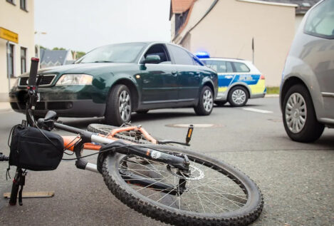 Muere un ciclista de 59 años tras ser golpeado por un turismo cerca de San Jerónimo (Sevilla)