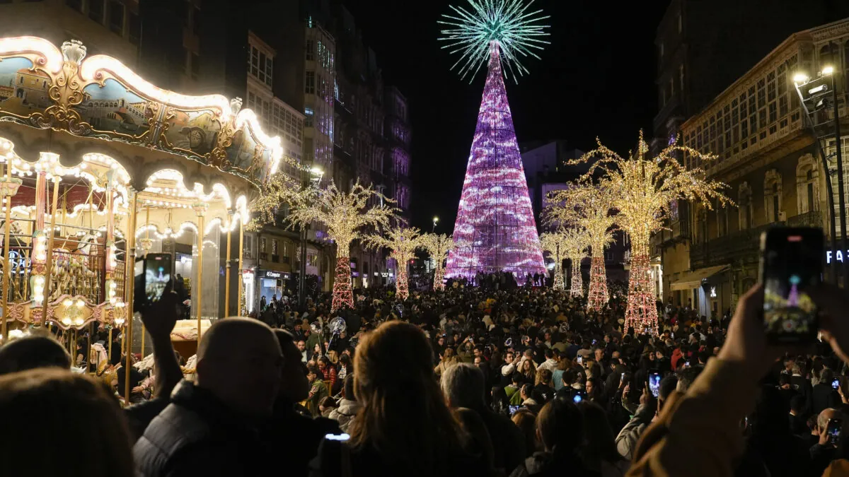 El orgullo de gasto público recrudece la carrera por la luz de la Navidad