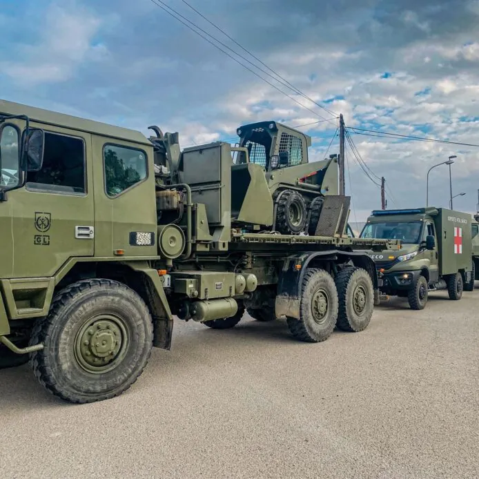 Un contingente de la Legión viaja de Almería a Valencia para colaborar en los rescates