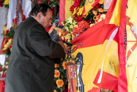 Una veintena de ciudades celebran misas en honor a Franco y las víctimas piden sanciones