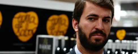 Vox expulsa a los dos diputados críticos que encabezan la rebelión en Castilla y León