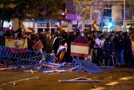 El PSOE pide al PP que condene la marcha en Ferraz donde se oyeron gritos de «gora ETA»