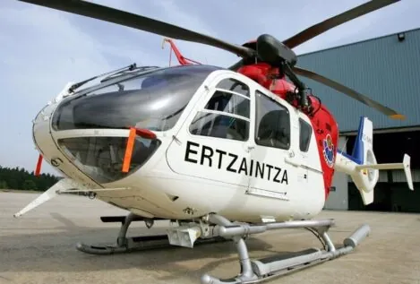 La Ertzaintza rescata en helicóptero a un alpinista herido en el monte Hernio (Guipúzcoa)