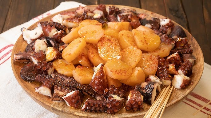 Pulpo a la gallega: (YouTube)