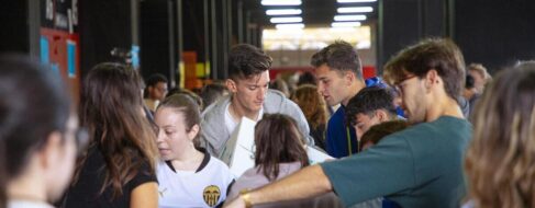 El Valencia CF donará la taquilla del primer partido en Mestalla a los afectados por la DANA