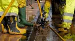 Retiran en una noche «la mayor cantidad» de enseres y lodo por la DANA: 17.000 toneladas