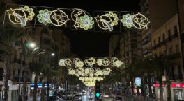 Alicante retrasa el encendido de las luces de Navidad en apoyo a las víctimas de la DANA