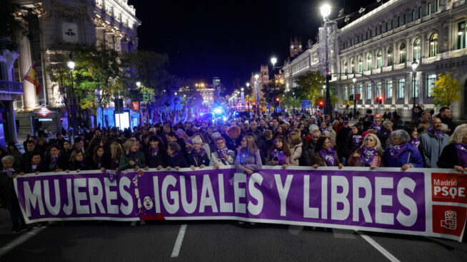 Miles de personas protestan este 25-N contra la violencia machista en toda España