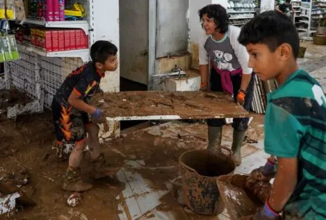 «Solo el pueblo salva al pueblo« de la DANA: voluntarios y cooperativas dan la cara