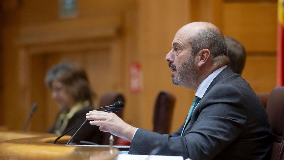 PP y Vox vetan en el Senado el traspaso de tráfico a Navarra y lo devuelven al Congreso