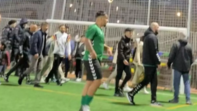 Violencia en el fútbol amateur: siete heridos en una pelea con navajas en un partido en Madrid